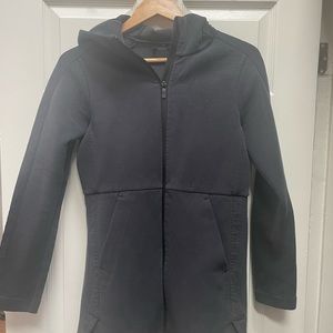 Lululemon size 6 full zip jacket in black